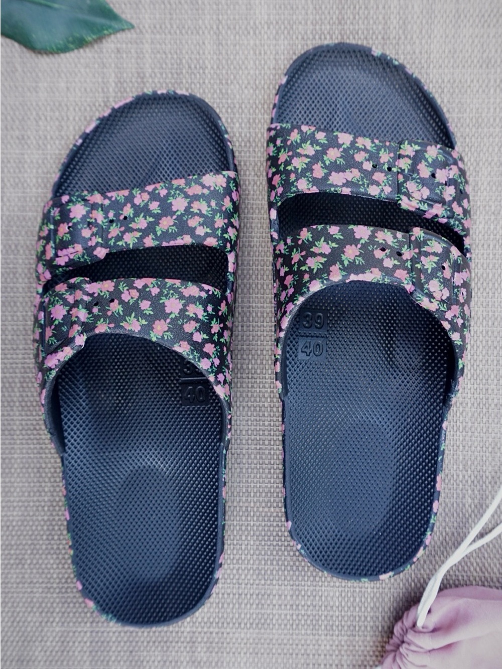 Freedom Moses Sandals -Pop Bloom 39/40